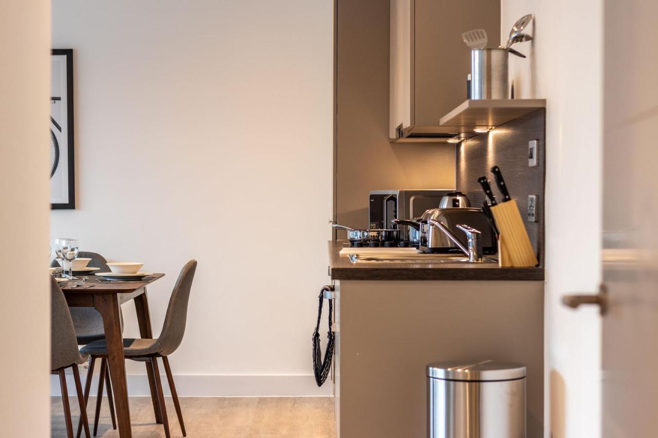 Seven Living Ashford - Modern And Spacious Apartments Εξωτερικό φωτογραφία