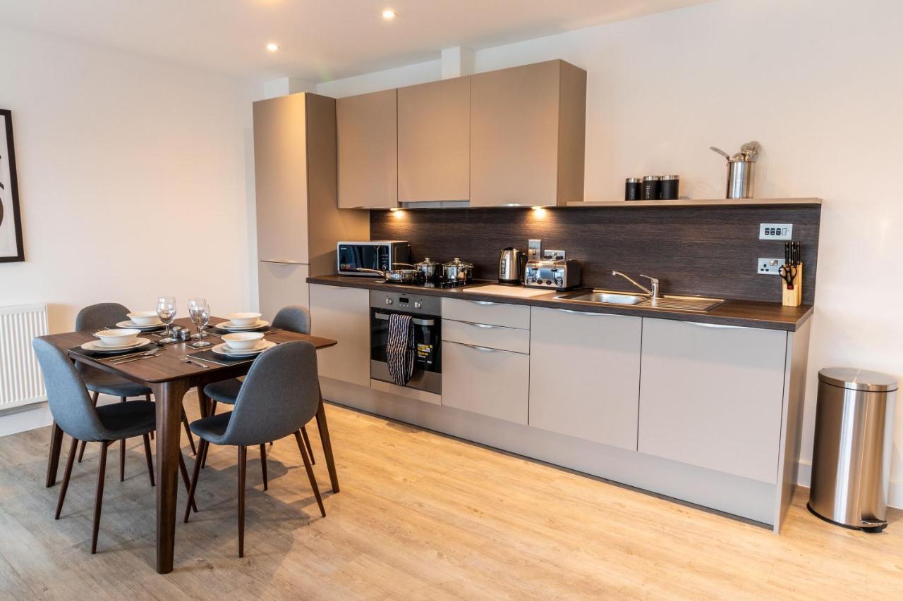 Seven Living Ashford - Modern And Spacious Apartments Εξωτερικό φωτογραφία