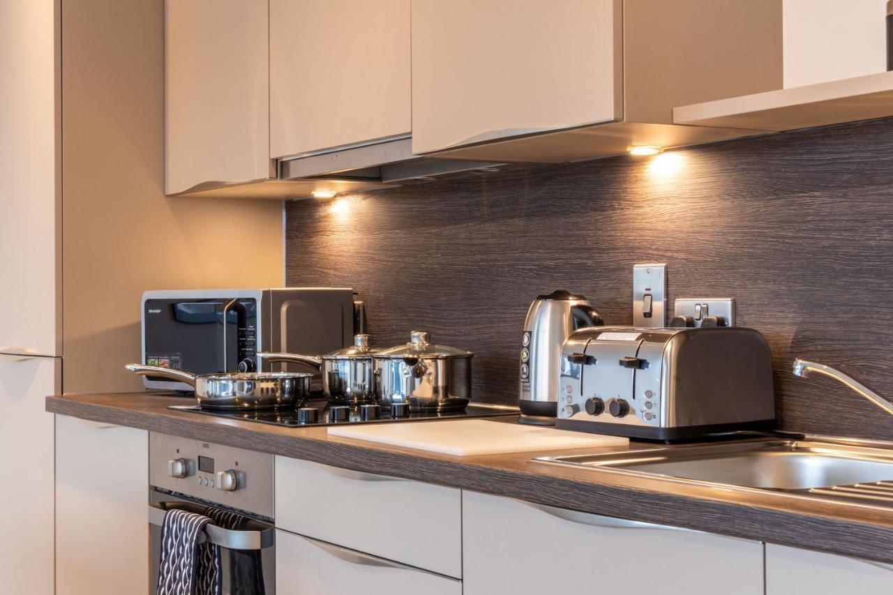 Seven Living Ashford - Modern And Spacious Apartments Εξωτερικό φωτογραφία