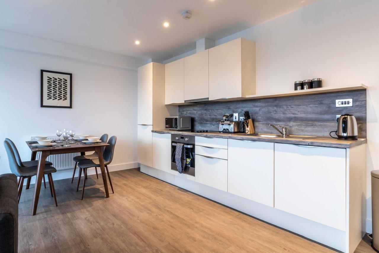 Seven Living Ashford - Modern And Spacious Apartments Εξωτερικό φωτογραφία