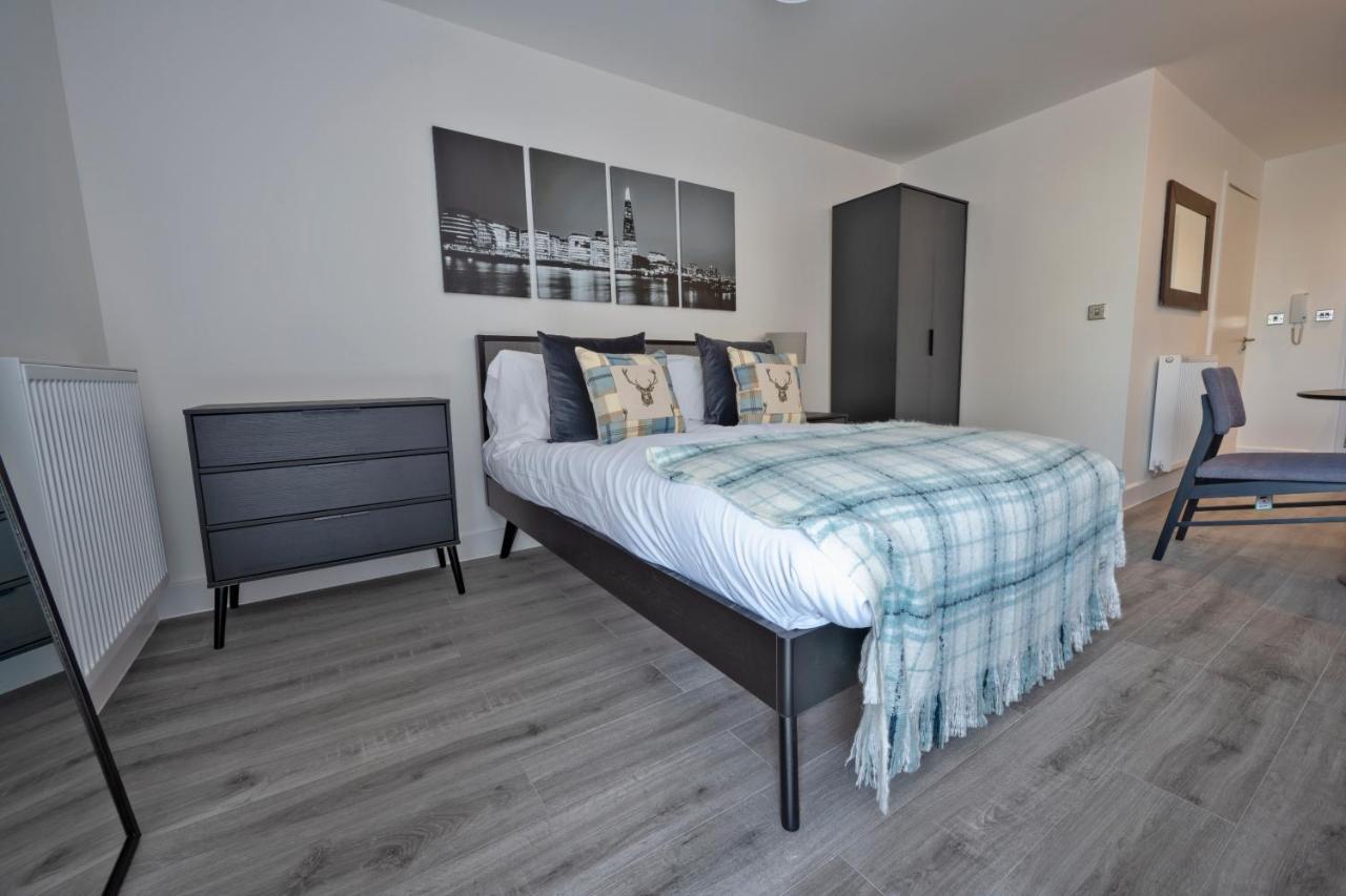 Seven Living Ashford - Modern And Spacious Apartments Εξωτερικό φωτογραφία