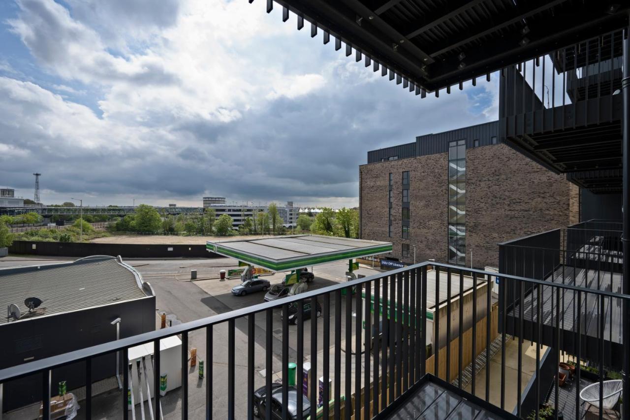 Seven Living Ashford - Modern And Spacious Apartments Εξωτερικό φωτογραφία