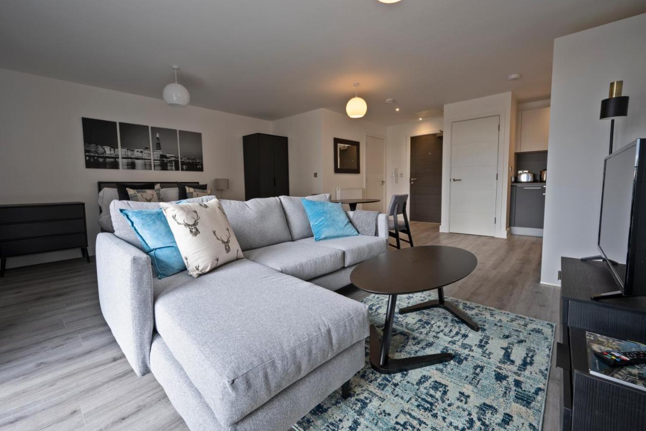 Seven Living Ashford - Modern And Spacious Apartments Εξωτερικό φωτογραφία